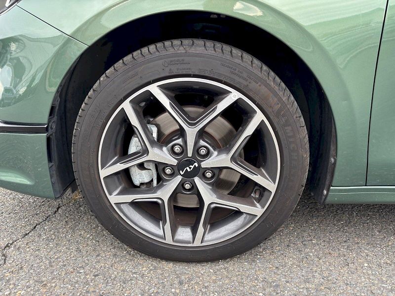 Kia Ceed (2025) 1.5 T-GDi TOP 7DCT - fotka 28 z 30