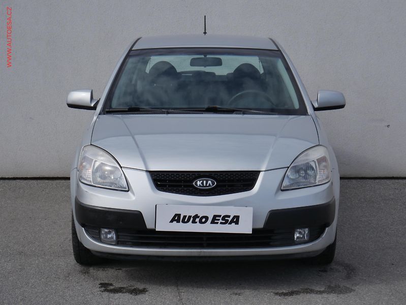 Kia Rio (2005) 1.3i - fotka 2 z 16