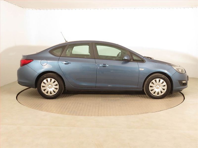 Opel Astra (2017) 1.6 CDTI, Serv.kniha, Tempomat - fotka 6 z 14