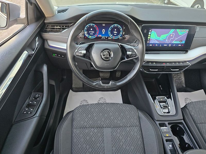Škoda Octavia 2.0TDi 110kW DSG STYLE + NAVI - fotka 8 z 23