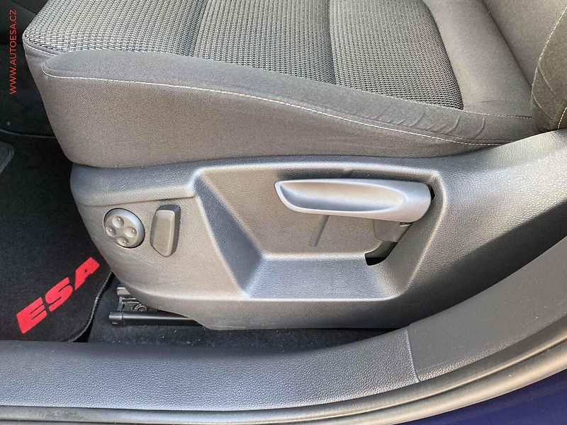 Volkswagen Sharan (2018) 2.0 TDi 7míst, Comfortline - fotka 14 z 17