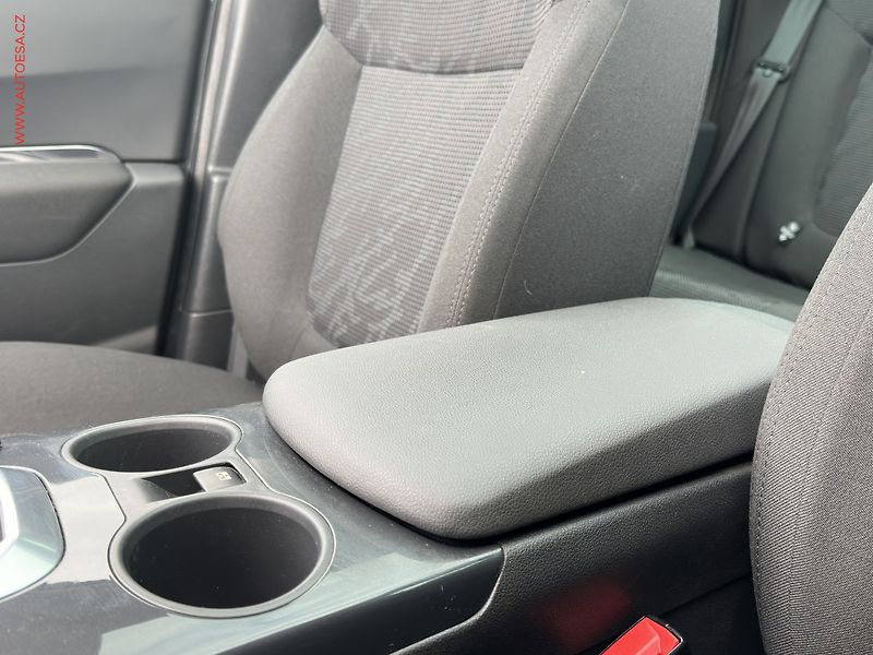 Peugeot 3008 (2012) 1.6HDi, Panorama, TZ - fotka 17 z 20
