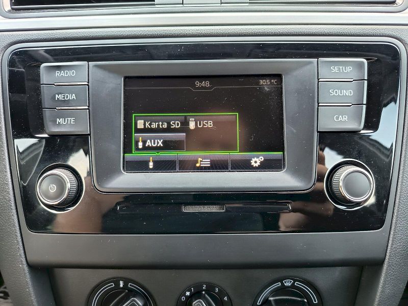 Škoda Rapid (2015) 1.2TSI 81KW AMBITION - fotka 17 z 30