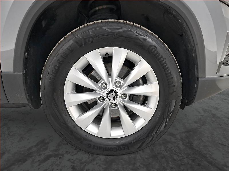 Škoda Karoq (2023) Style 1.0 TSI - fotka 14 z 21