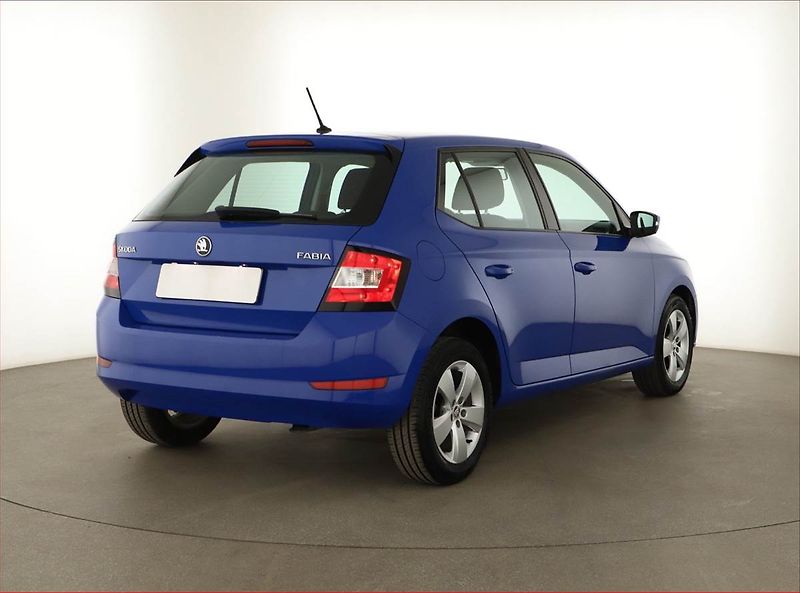 Škoda Fabia (2019) Ambition 1.0 TSI, ČR,1.maj - fotka 5 z 16