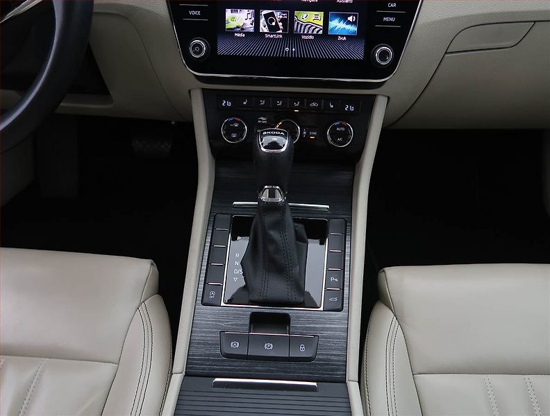 Škoda Superb (2022) Style 2.0 TDI, digi klima - fotka 13 z 27