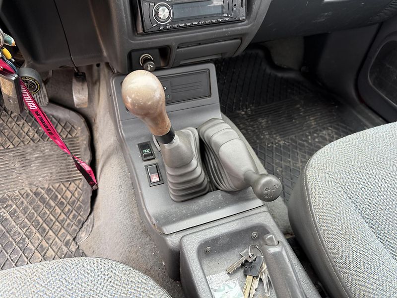Mitsubishi L200 2,5 TD   4x4  5míst - fotka 18 z 21