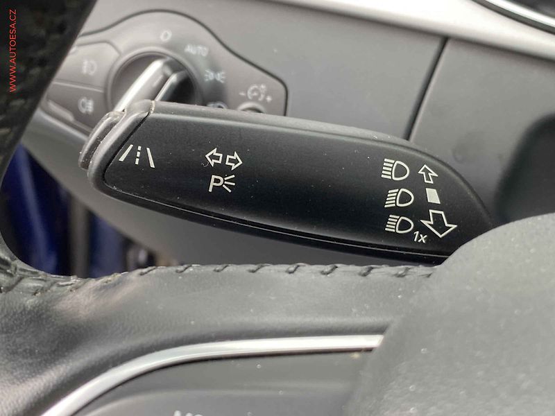 Audi A4 (2015) 2.0 TDi quattro, AT, bixen - fotka 13 z 21