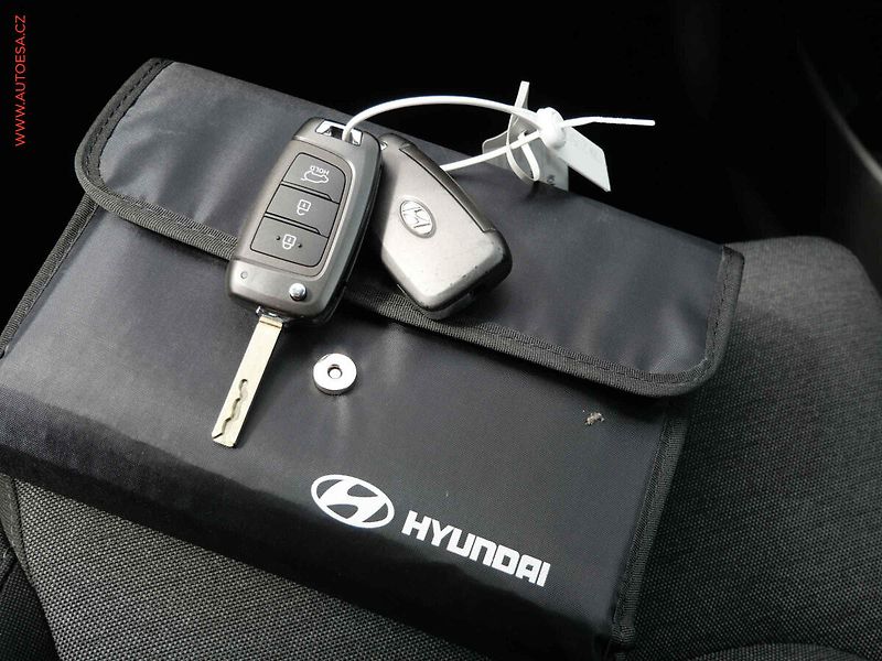 Hyundai i30 (2022) 1.5 T-GDi, ČR, Smart, AT, LED - fotka 20 z 20