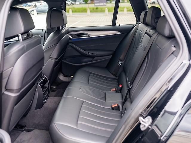 BMW Řada 5 540i xDrive M-Paket - fotka 8 z 12
