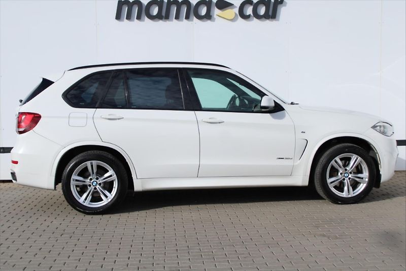 BMW X5 xDrive 30d 190kW M PAKET ČR - fotka 8 z 28