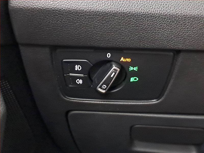 Volkswagen Passat (2016) 2.0 TDI, Automat, Navi - fotka 21 z 22