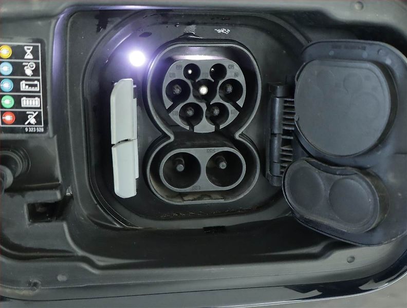 BMW iX3 (2021) 80 kWh, SoH 97% - fotka 20 z 21