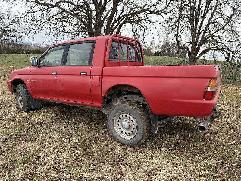 Mitsubishi L200 2,5 TD   4x4  5míst - fotka 6 z 21