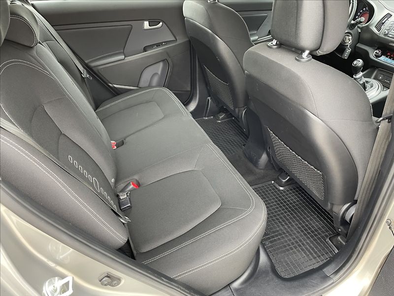 Kia Sportage 1,7 CRDi 85KW ČR. - fotka 19 z 21