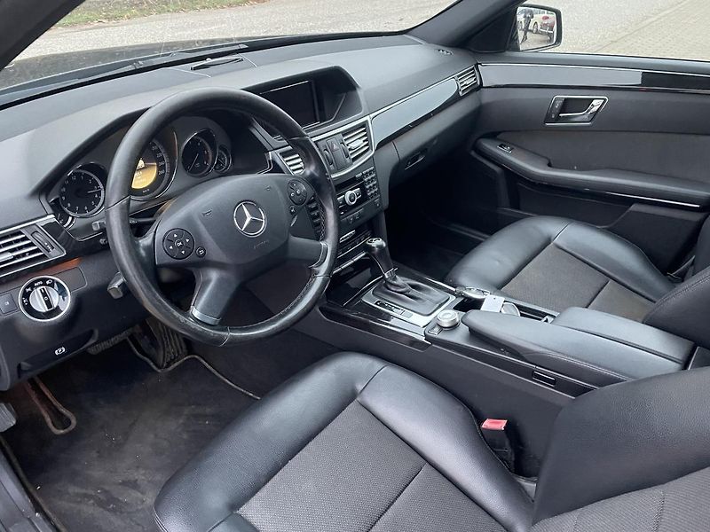 Mercedes-Benz Třídy E (2011) 250cdi T 4M 150kw - fotka 33 z 49
