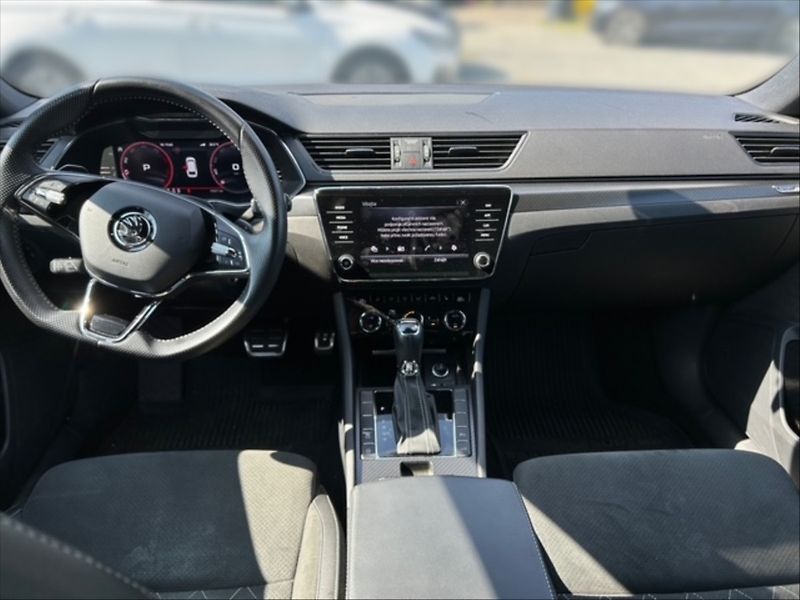 Škoda Superb 2,0 TDI 110 Sportline DSG - fotka 9 z 11