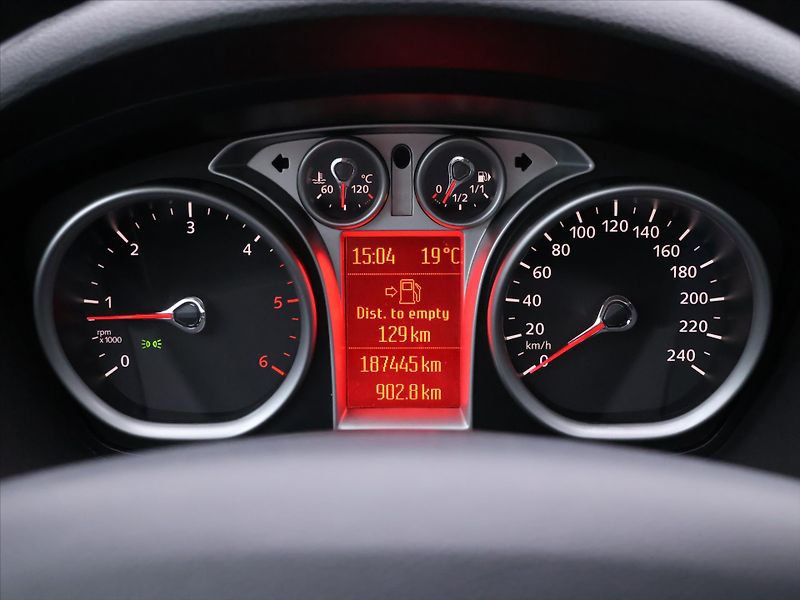 Ford Kuga 2,0 TDCI 103kW AWD Titanium - fotka 20 z 36