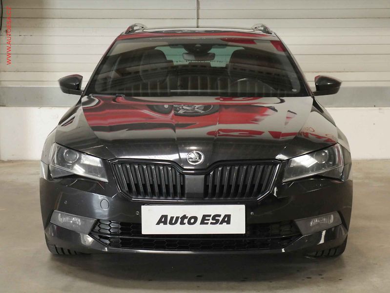 Škoda Superb (2018) 2.0 TDI 4x4, ČR, DSG, navi - fotka 2 z 23