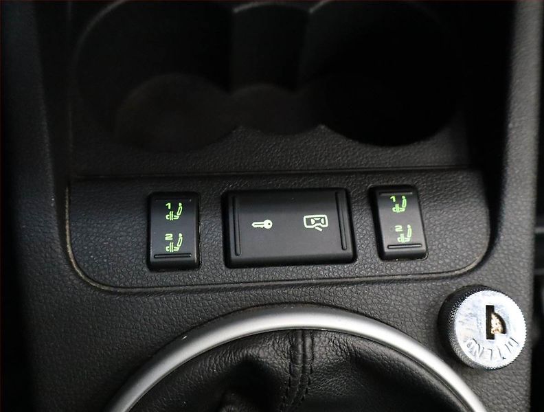 Škoda Fabia (2009) 1.2 12V, po STK, plně pojízdný - fotka 17 z 17
