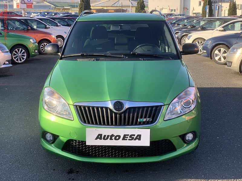 Škoda Fabia (2010) 1.4 TSi, RS, DSG - fotka 2 z 20