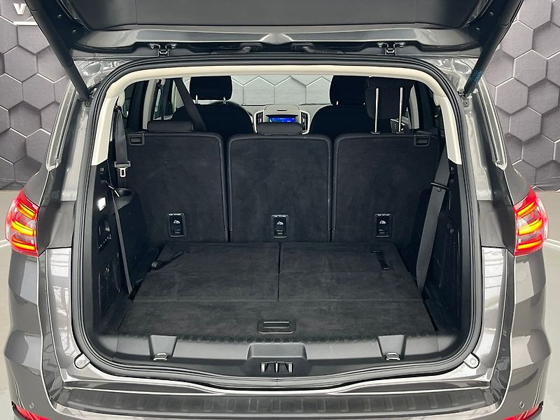 Ford S-MAX 2,5 HEV Titan. 7 míst ZAMLUVEN - fotka 34 z 65