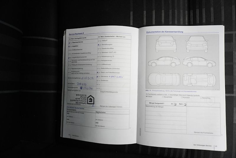 Volkswagen Golf 1.6 TDi - fotka 27 z 29