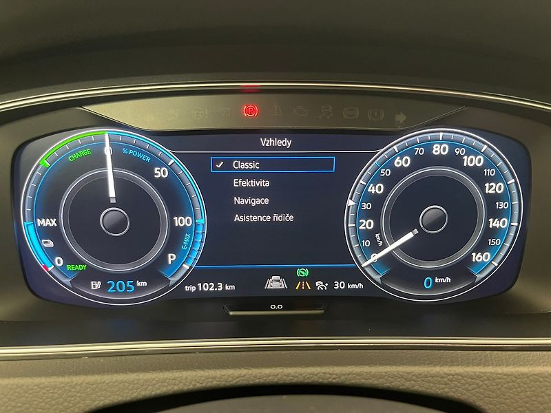 Volkswagen e-Golf 93,1% SoH, tep.čerp. virtual k - fotka 59 z 95
