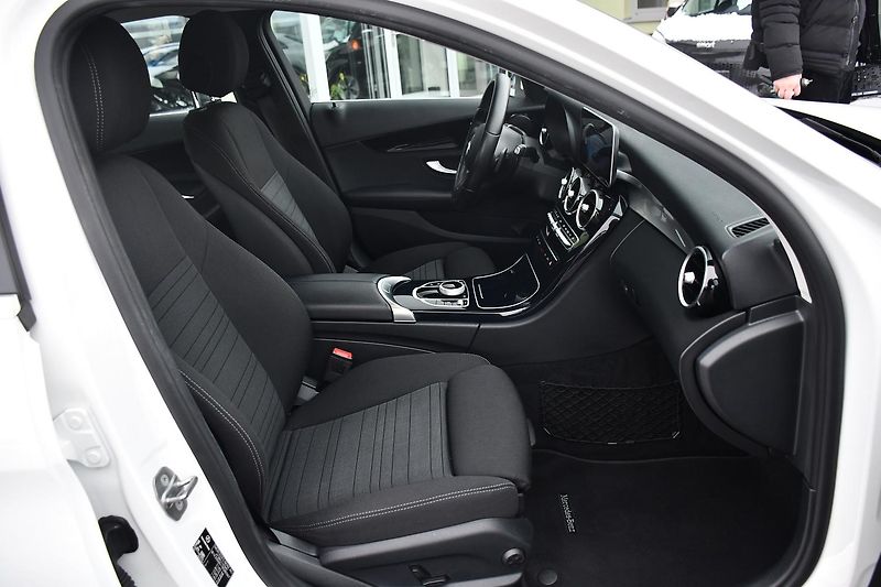 Mercedes-Benz Třídy C 200d PRAV. SERVIS MB 2xPNEU - fotka 14 z 55