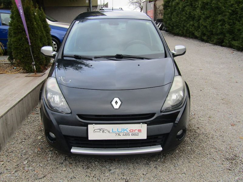 Renault Clio (2013) 1.2i 55kW  ZIMNÍ PNEU - fotka 6 z 34