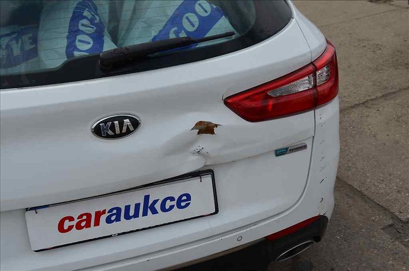 Kia Optima (2018) 1,7 D - fotka 9 z 21