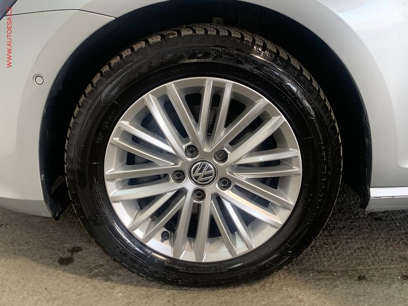 Volkswagen Golf (2014) 1.4 TSi, CUP, park.čidla - fotka 21 z 23