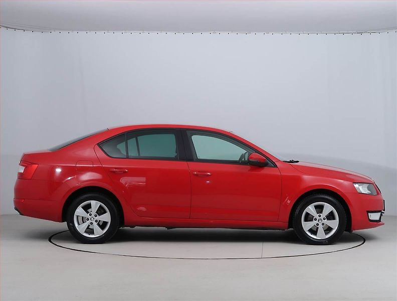 Škoda Octavia (2016) 1.6 TDI, Serv.kniha, Tempomat - fotka 6 z 18