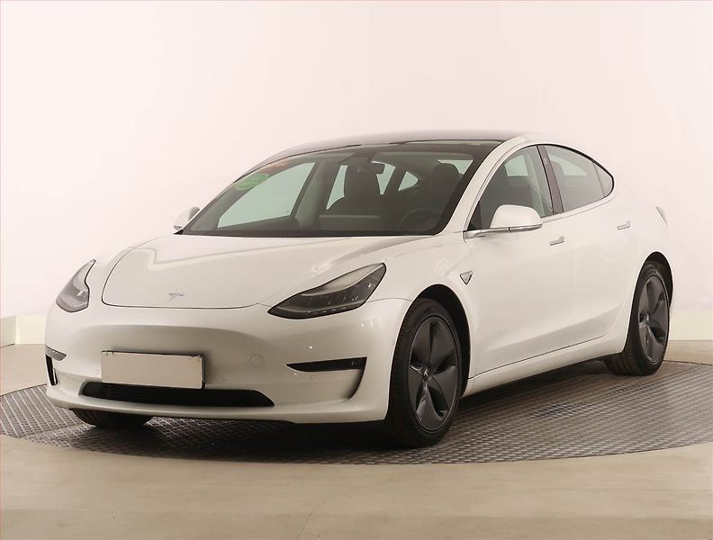 Tesla Model 3 (2020) Long Range 4WD 78kWh, SoH 89% - fotka 2 z 31
