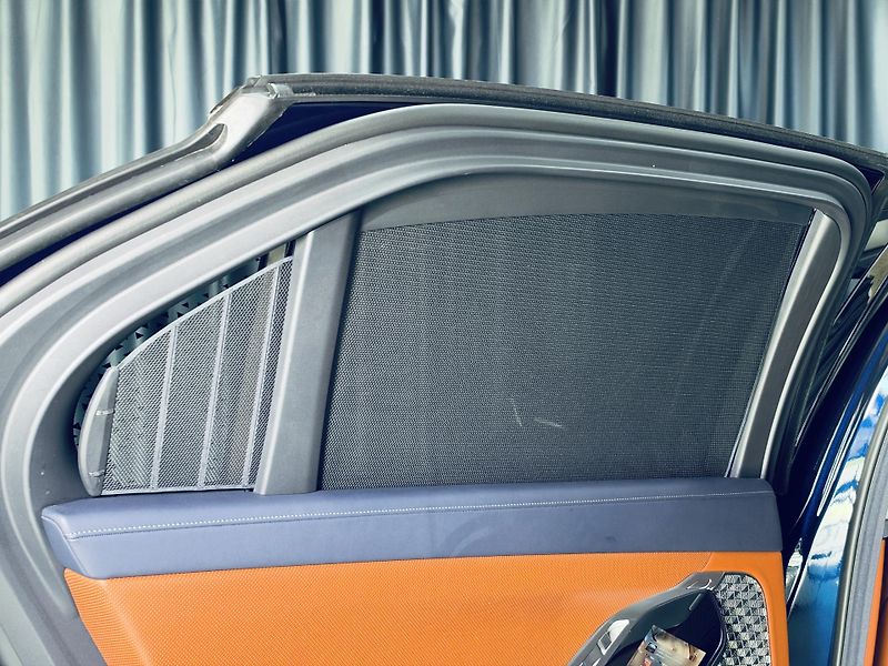 BMW Řada 7 (2023) 750e*ZÁRUKA*TV*MAX.VÝBAVA - fotka 31 z 46
