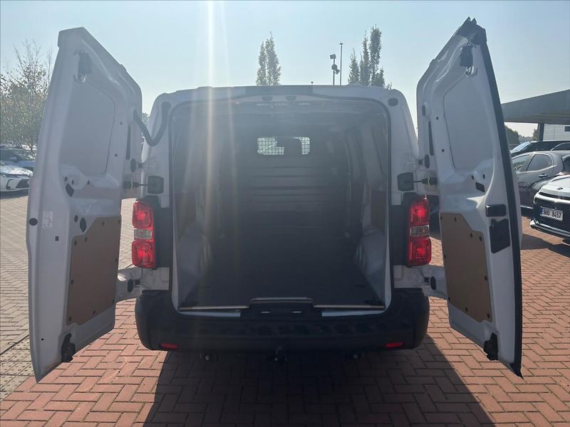 Toyota ProAce 2,2   PANEL VAN L2 - fotka 6 z 7