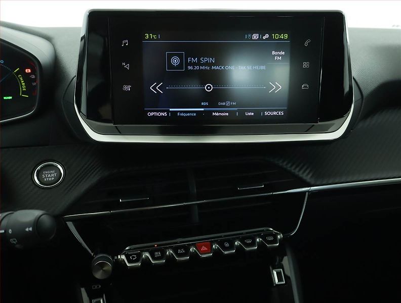 Peugeot 208 (2021) 50 kWh, SoH 89%, Automat - fotka 12 z 19