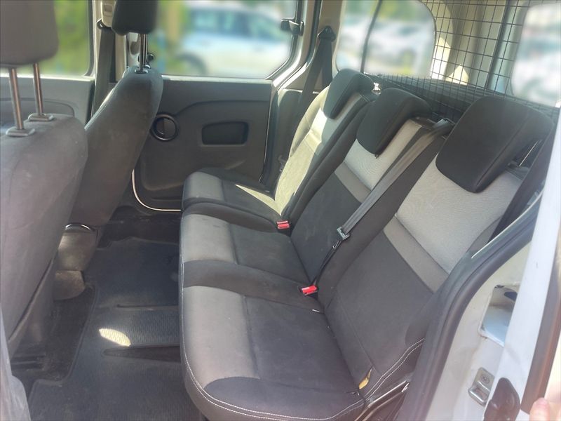 Renault Kangoo 1,5 BdCi 95 Zen - fotka 8 z 11