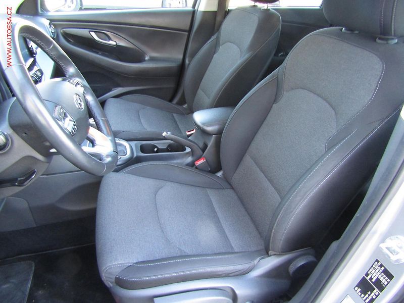 Hyundai i30 (2021) 1.0T-GDI, ČR, Smart, LED - fotka 9 z 20