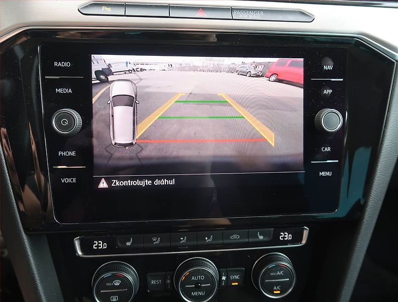 Volkswagen Passat (2019) Highline 2.0 TDI, Automat - fotka 20 z 22