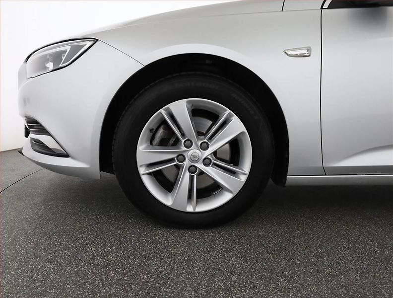 Opel Insignia (2018) 2.0 BiTurbo CDTI, 4X4 - fotka 20 z 20