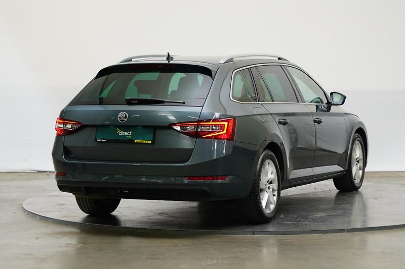 Škoda Superb - fotka 2 z 27