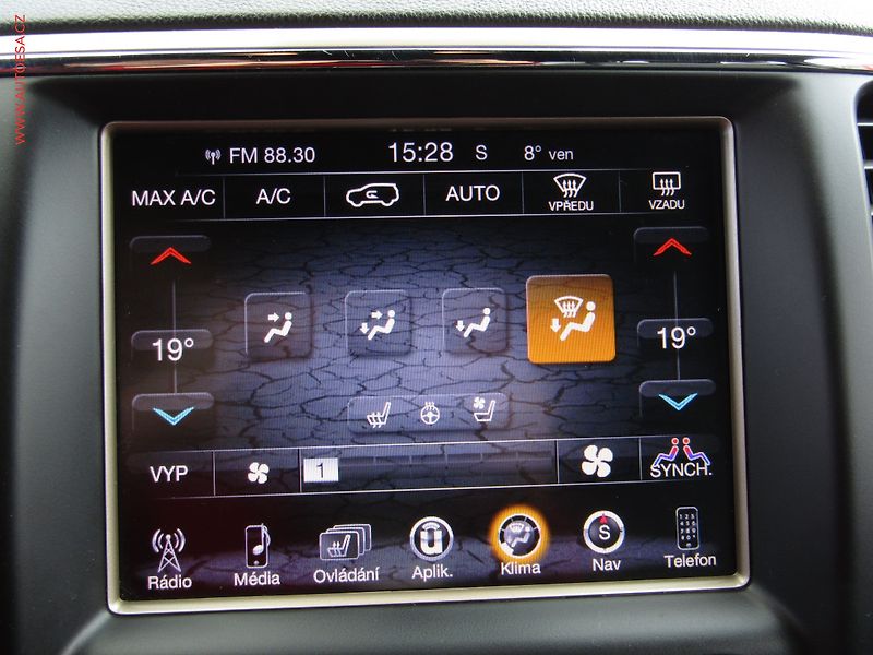 Jeep Grand Cherokee (2016) 3.0 CRD 4WD, ČR, Summit, AT - fotka 17 z 21