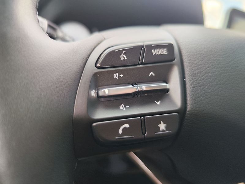 Hyundai i30 1.0 T-GDI/73kW Style DCT - fotka 30 z 37