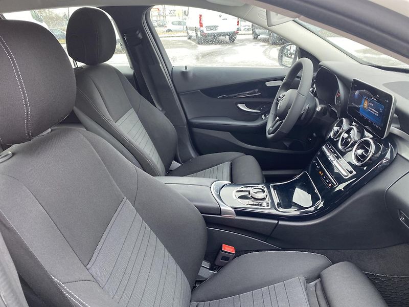 Mercedes-Benz Třídy C C 200d kombi automat - fotka 21 z 27