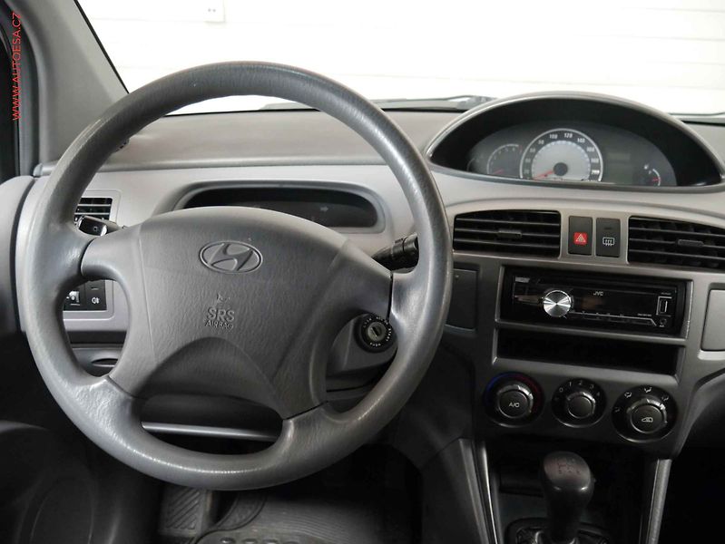 Hyundai Matrix (2003) 1.6i, AC - fotka 11 z 15