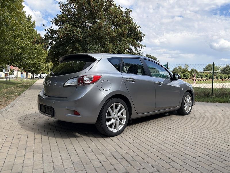 Mazda 3 2.0 Sport Edition - fotka 11 z 32