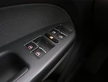 Volkswagen Touran (2013) 1.6 TDI, 7 míst, Serv.kniha - náhled 19