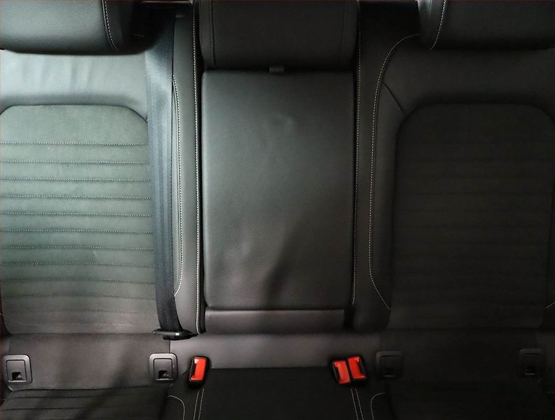 Volkswagen Passat (2021) 2.0 TDI, Automat, Kůže, Navi - fotka 10 z 31