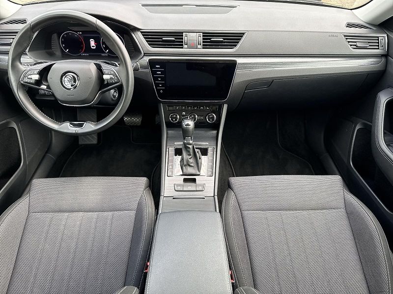 Škoda Superb (2023) Combi 2.0 TDI DSG Style - fotka 5 z 35